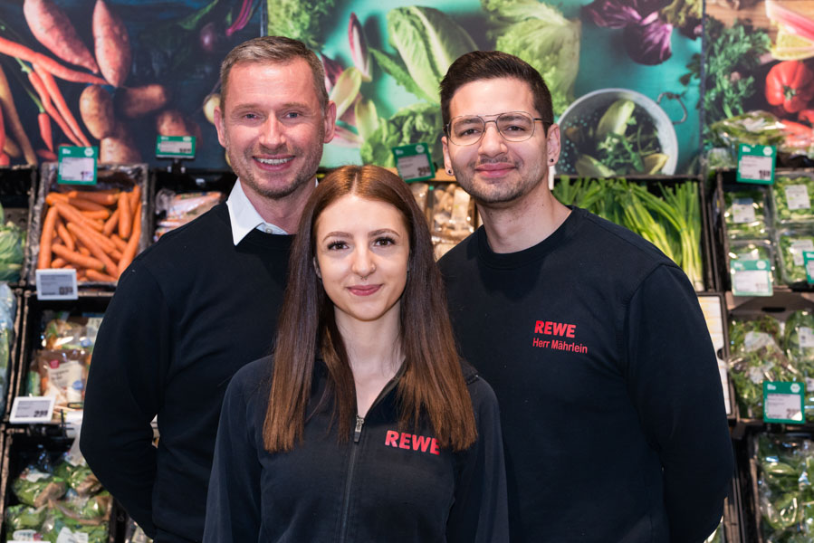 Inhaber Herr Maehrlein Frau Zeuner